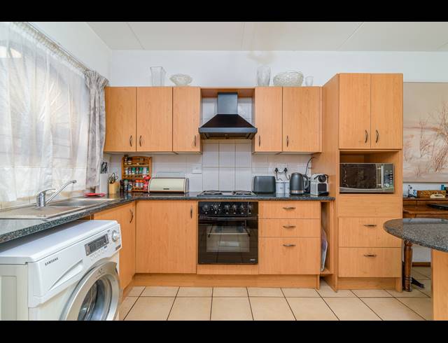2 BEDROOM APARTMENT FOR SALE IN NOORDHANG